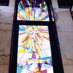  vetrata, in cappella cimiteriale  " Resurrezione "
