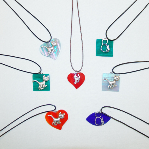 Ciondoli in vetro con gatti